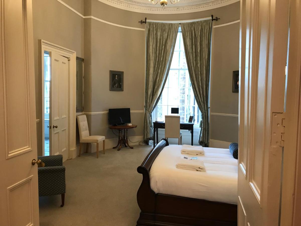 Escape To Edinburgh @ Albyn Place Экстерьер фото