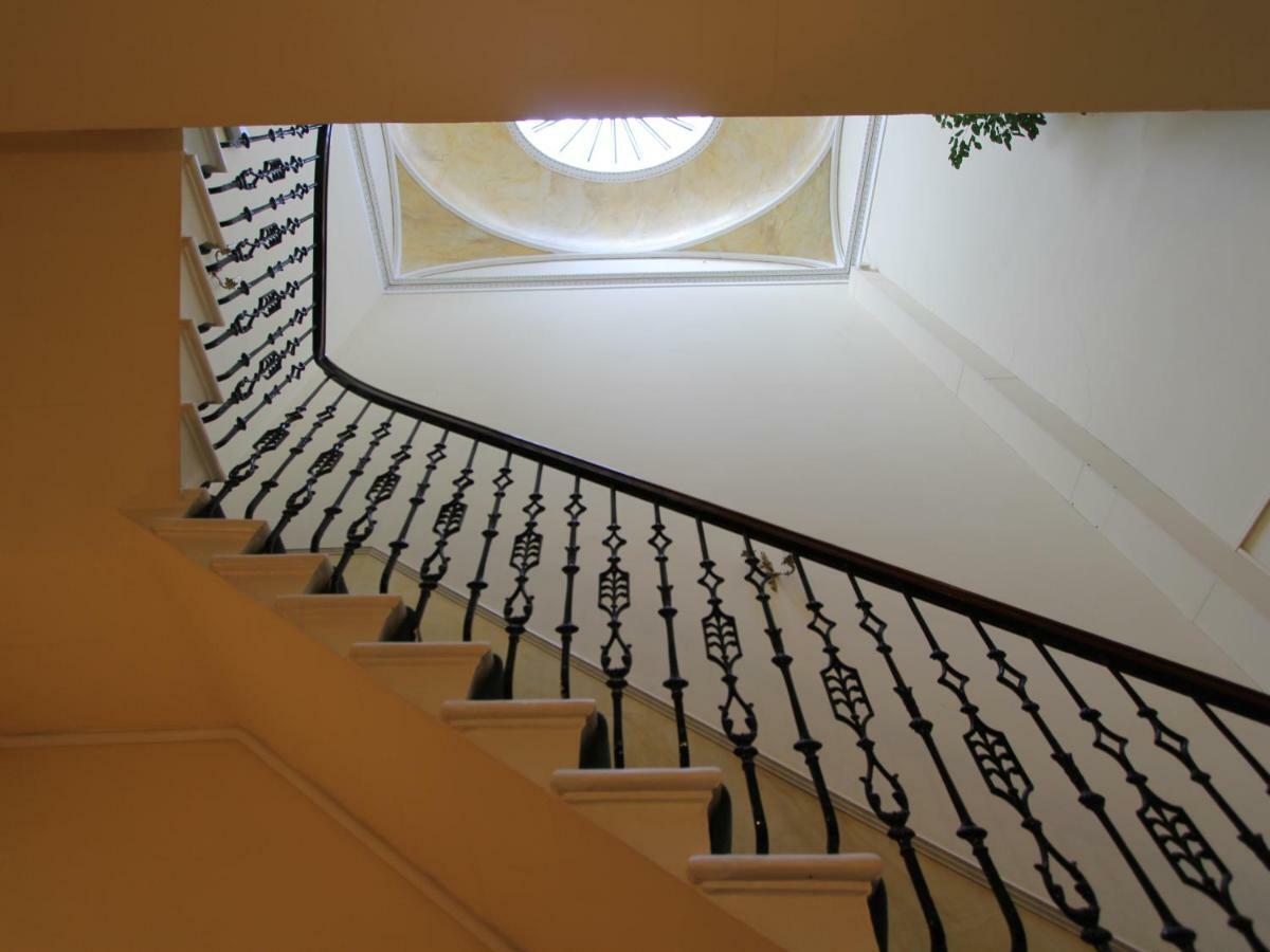 Escape To Edinburgh @ Albyn Place Экстерьер фото