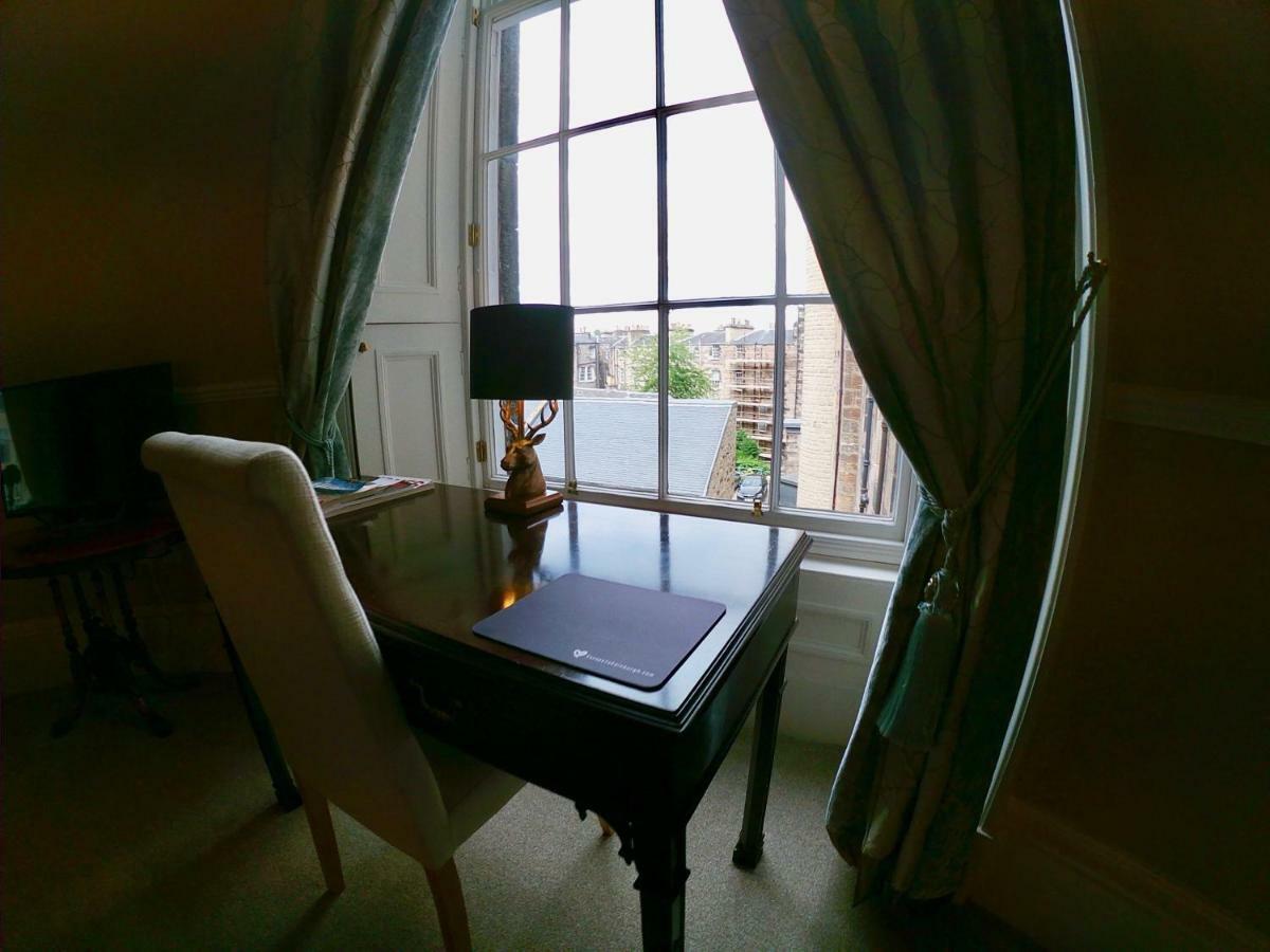 Escape To Edinburgh @ Albyn Place Экстерьер фото