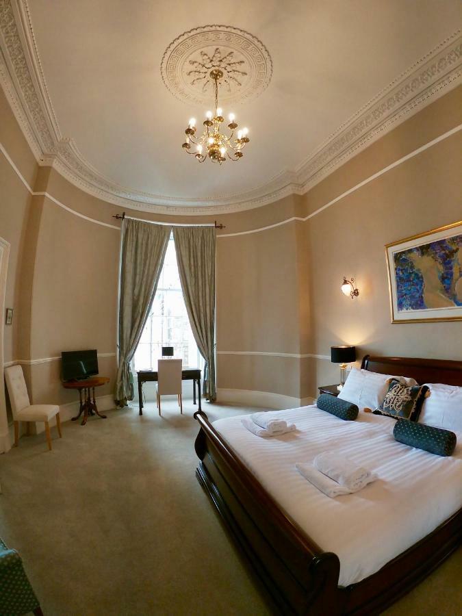 Escape To Edinburgh @ Albyn Place Экстерьер фото